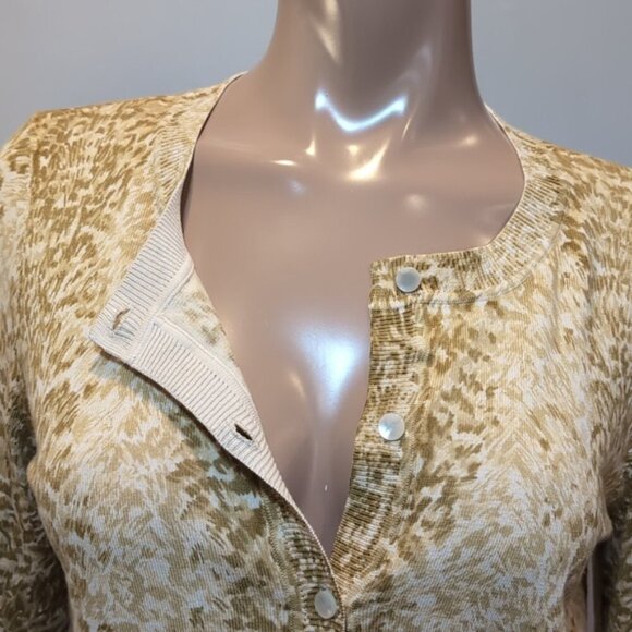 Talbots Animal Print Cardigan Sweater Crop Sleeve Button Front Petite Size Large - Picture 7 of 11